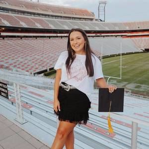 Meet your Posher, Cortney